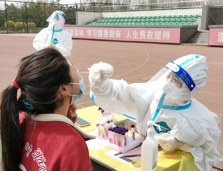 全员核酸4.jpg 全员核酸4.jpg