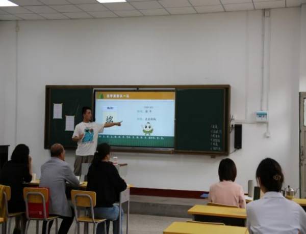 技能大赛1(1).jpg 技能大赛1(1).jpg