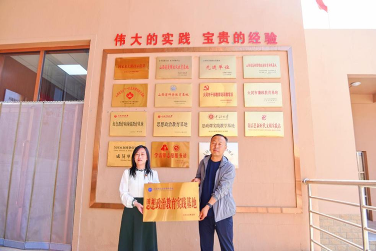 图片2.png 图片2.png
