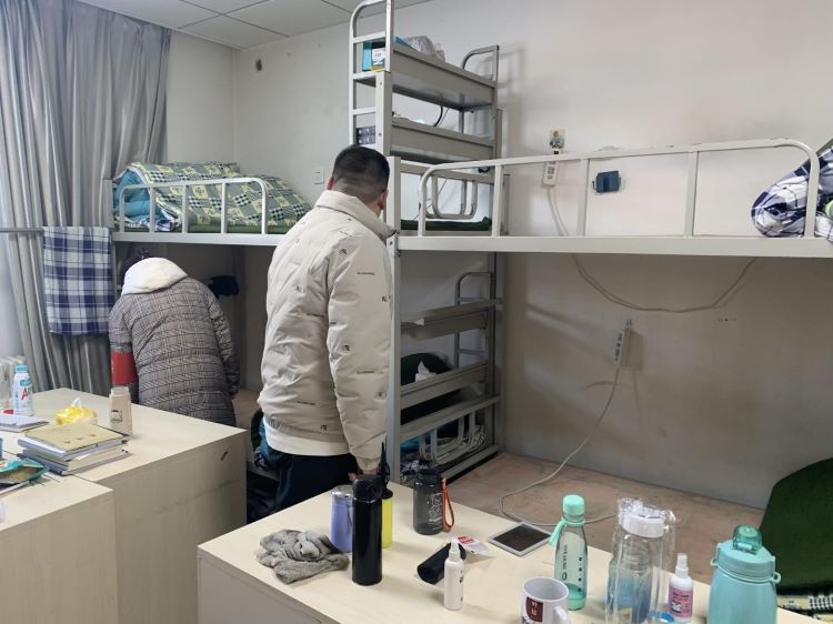 24.01安全工作常抓不懈,共筑宿舍安全防线2.jpg 24.01安全工作常抓不懈,共筑宿舍安全防线2.jpg