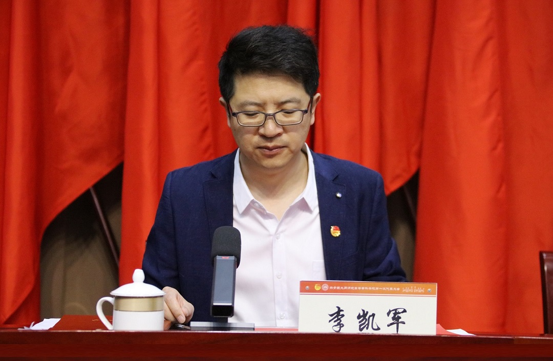 滚2.jpg 滚2.jpg