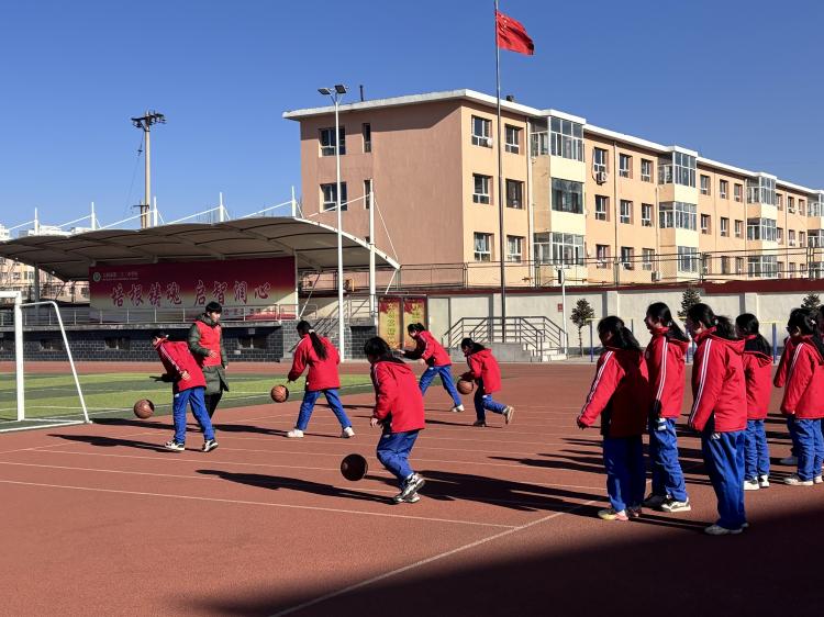 图片5(1).jpg 图片5(1).jpg