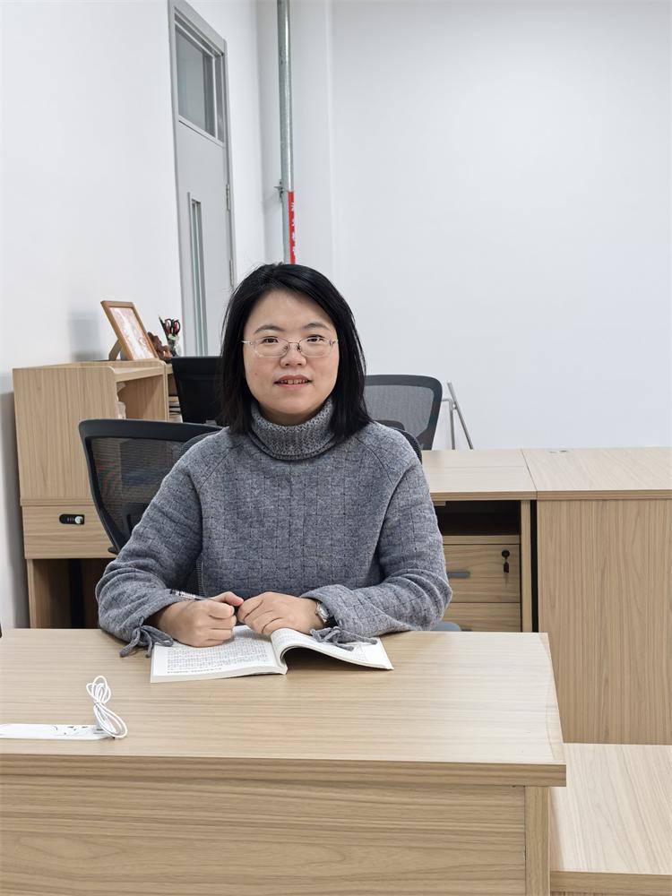 索艳琳（上稿照片）.jpg