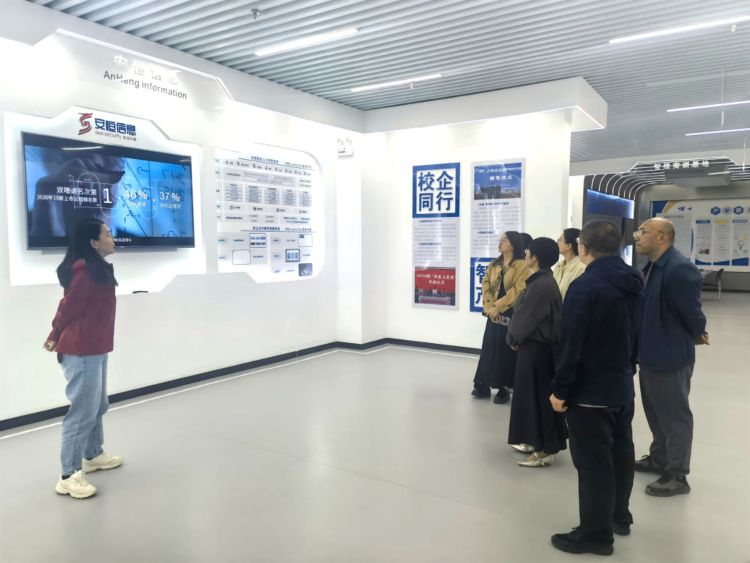 微信图片3内.jpg
